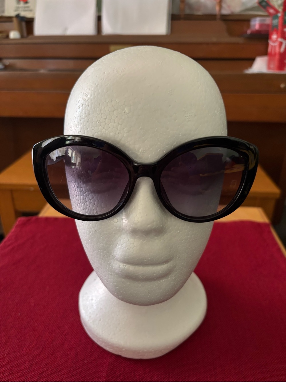 kate spade Black Oversized Cat-Eye Sunglasses with Gradient Lenses